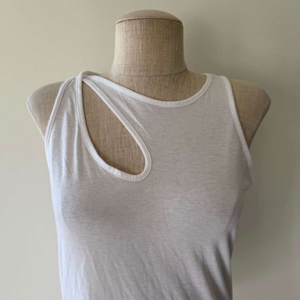 Fabletics Cleopatra Asymmetrical White Cutout Tank Top - Picture 4 of 14